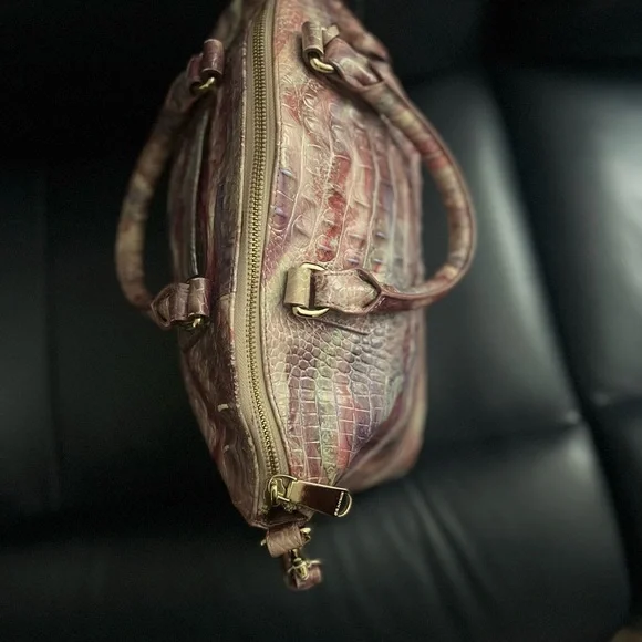 Authentic Brahmin Blue and Red Shoulder Bag with Textured Finish - Picture 6 of 13